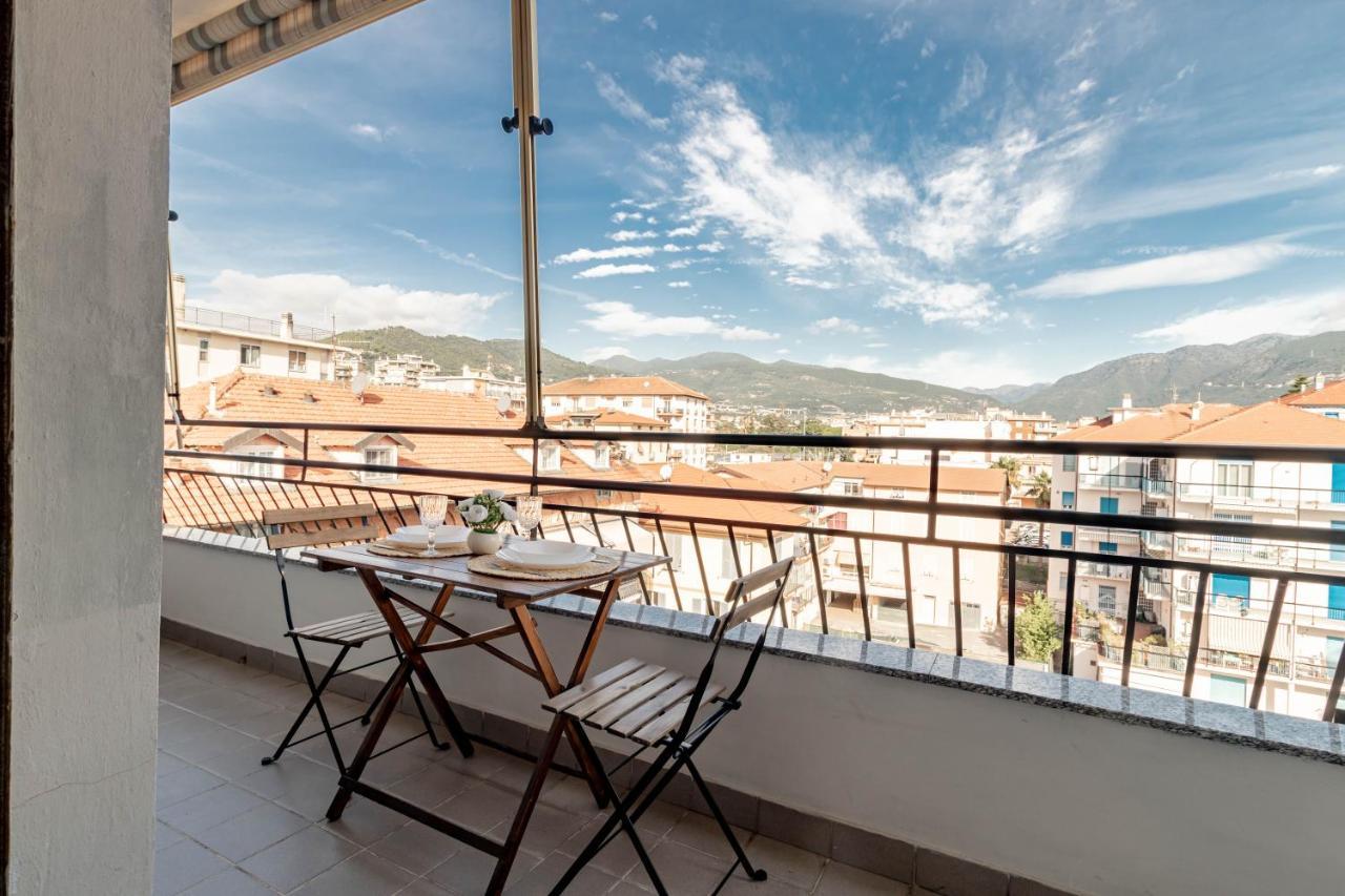 Appartamento H11 Mira House Mare - Centro Arma di Taggia Esterno foto